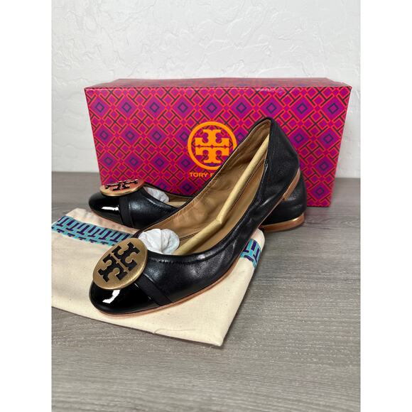 Tory Burch Minnie Cap Toe Ballet Flat Perfect Black Leather Gold Logo Size US 6M - Picture 1 of 7